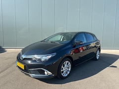 Toyota Auris - 1.8 Hybrid Executive | NETTO 7500, - | CAMERA | HALF LEDER | NAP