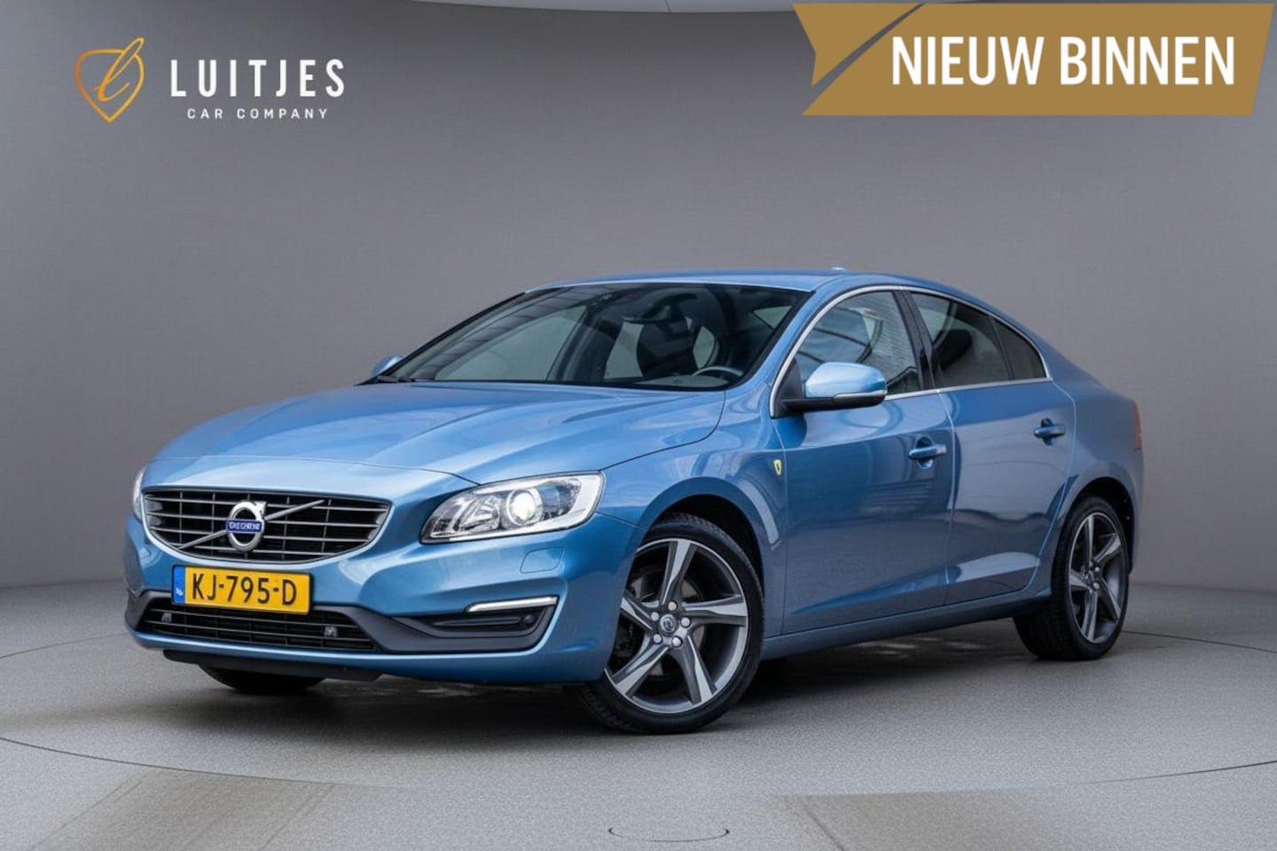 Volvo S60 - 1.5 T3 AUT6 Summum Afn.trekhaak|Stoelmemo|Climate|Stoelverw.|18''R-Design - AutoWereld.nl