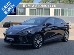 MG MG4 Electric - Luxury 64 kWh LONG RANGE | SOH 97% | 8000KM | 360° CAMERA | STOEL & STUURVERWARMING | 7 JA