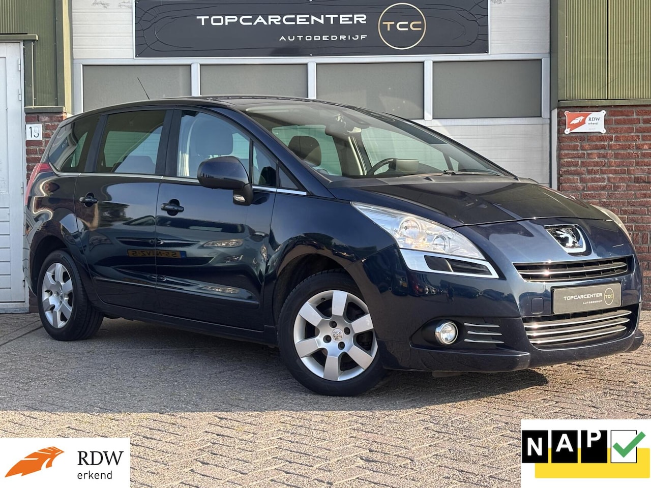 Peugeot 5008 - 1.6 VTi Blue Lease 7p./TREKH/PARKS/NAVI/APK/NAP - AutoWereld.nl