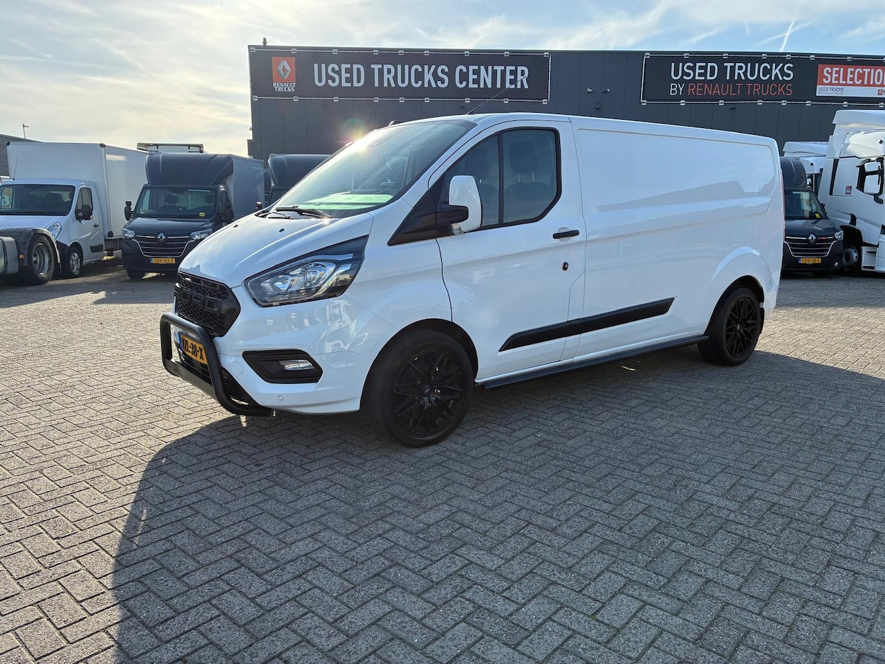 Ford Transit Custom - 330 2.0 TDCI , L2 H1 ,110 pk, Euro 6 - AutoWereld.nl