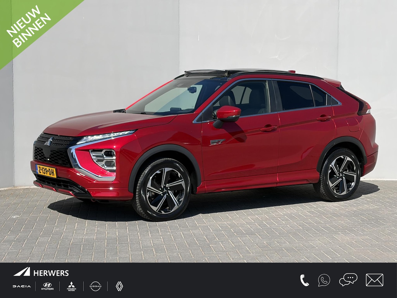 Mitsubishi Eclipse Cross - 2.4 PHEV Instyle / Elektrisch schuif kantel dak / Achteruitrijcamera / 1500kg trekken / Ad - AutoWereld.nl