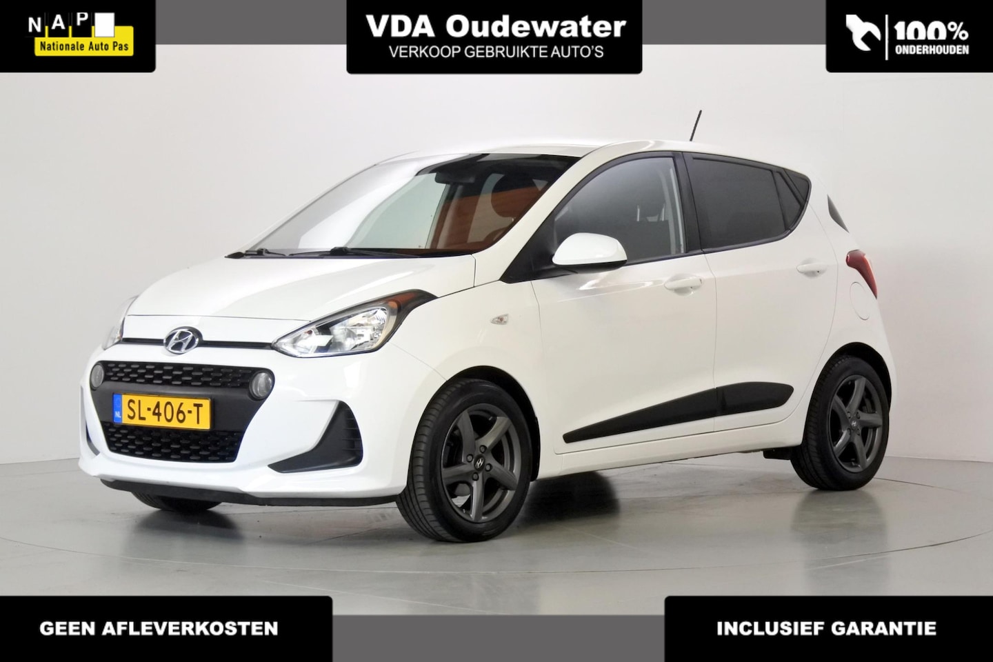 Hyundai i10 - 1.0i Comfort Navi/Carplay/Android PDC 15" Privacyglass - AutoWereld.nl