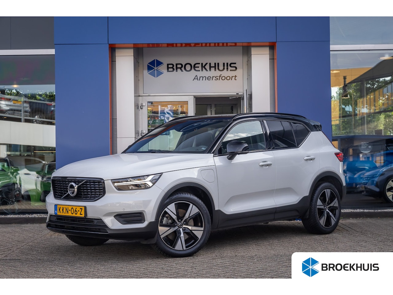 Volvo XC40 - 1.5 T4 Recharge R-Design | Apple Carplay/Android Auto | panorama-dak | Keyless entry/Start - AutoWereld.nl