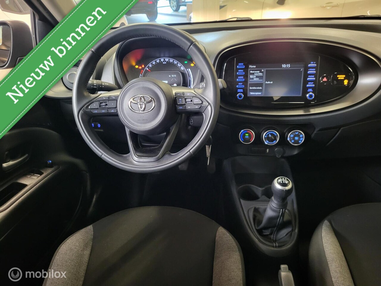 Toyota Aygo X - 1.0 VVT-i MT Play *NL, ANDROID, CAMERA, RIJKLAARPRIJS!*