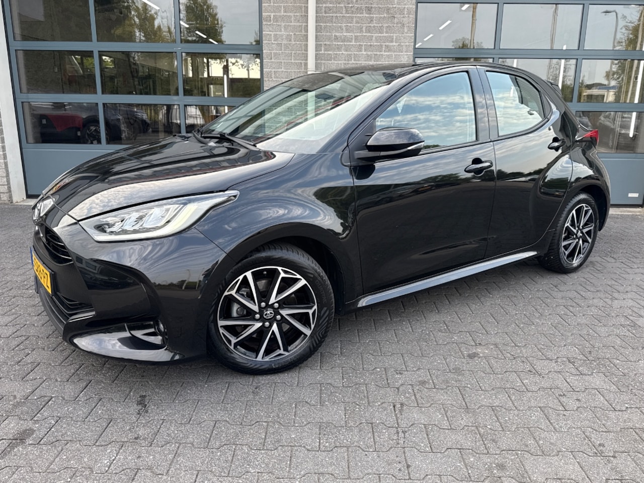Toyota Yaris - 1.5 Hybrid Dynamic|CARPLAY|CAMERA| - AutoWereld.nl
