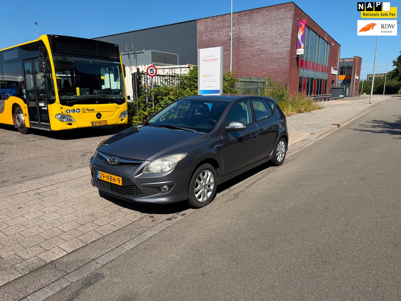 Hyundai i30 - 1.6i i-Motion Business 1.6i i-Motion Business, Apk, Nap, Goed rijdend, Inruil mogelijk. - AutoWereld.nl