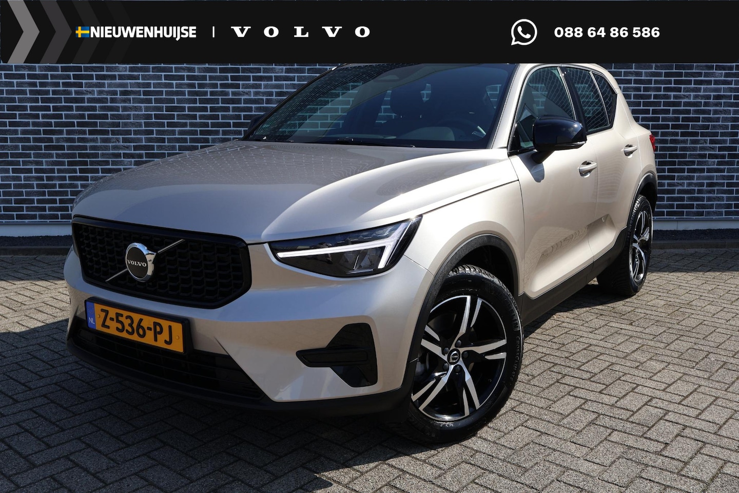 Volvo XC40 - 2.0 B4 Plus Dark | Trekhaak | Achteruitrijcamera | Parkeersensoren | Harman Kardon Audio | - AutoWereld.nl
