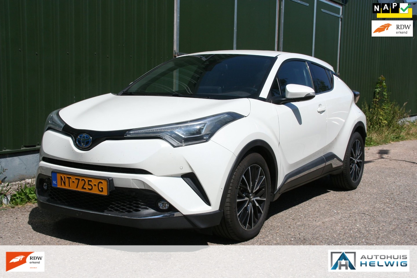 Toyota C-HR - 1.8 Hybrid Premium Excecutive, LEER, NAVIGATIE, CAMERA, LED, - AutoWereld.nl