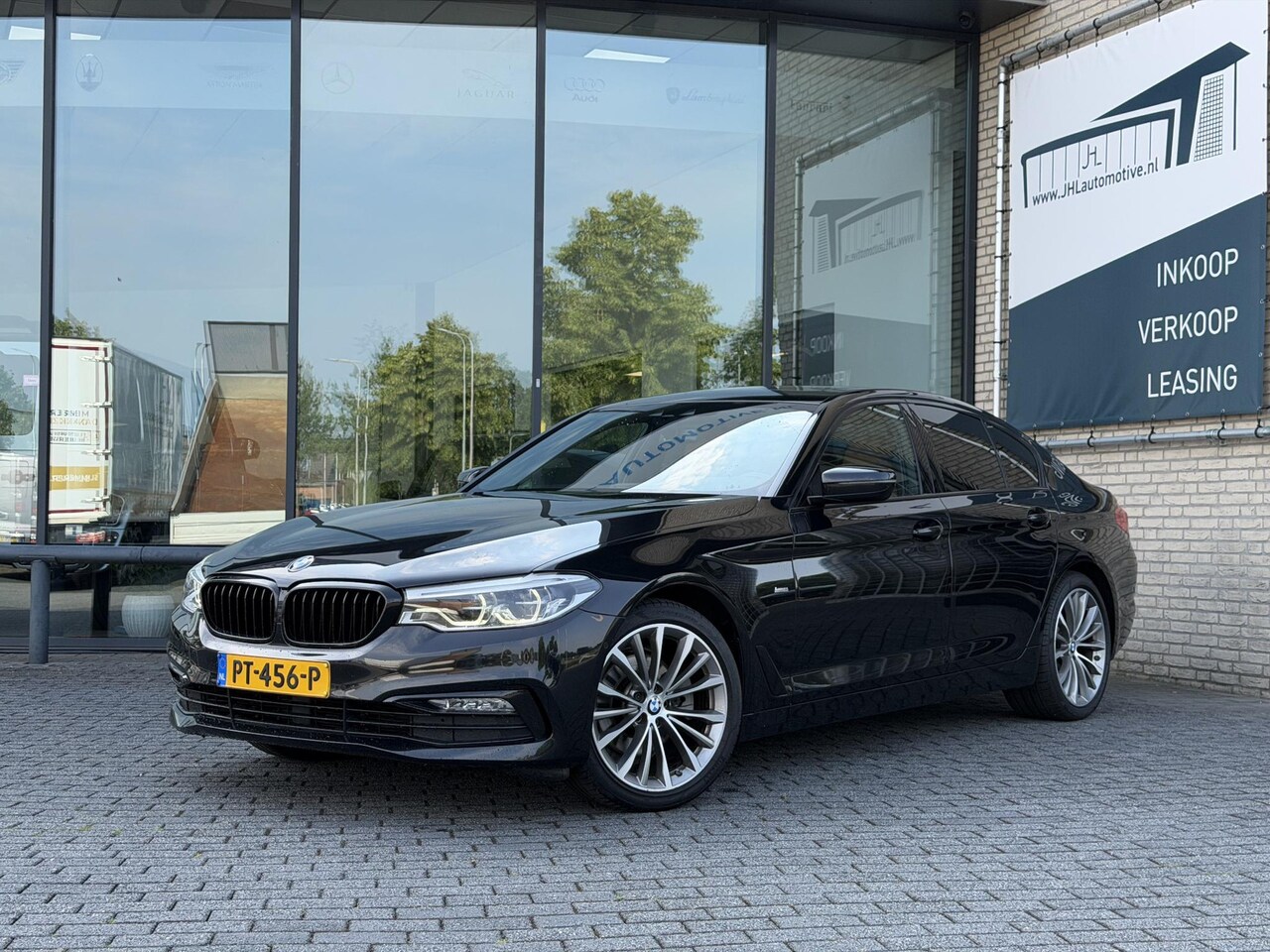 BMW 5-serie - 520d High Executive*DAKJE*HUD*CRUISE*NAVI.PROF*LED - AutoWereld.nl