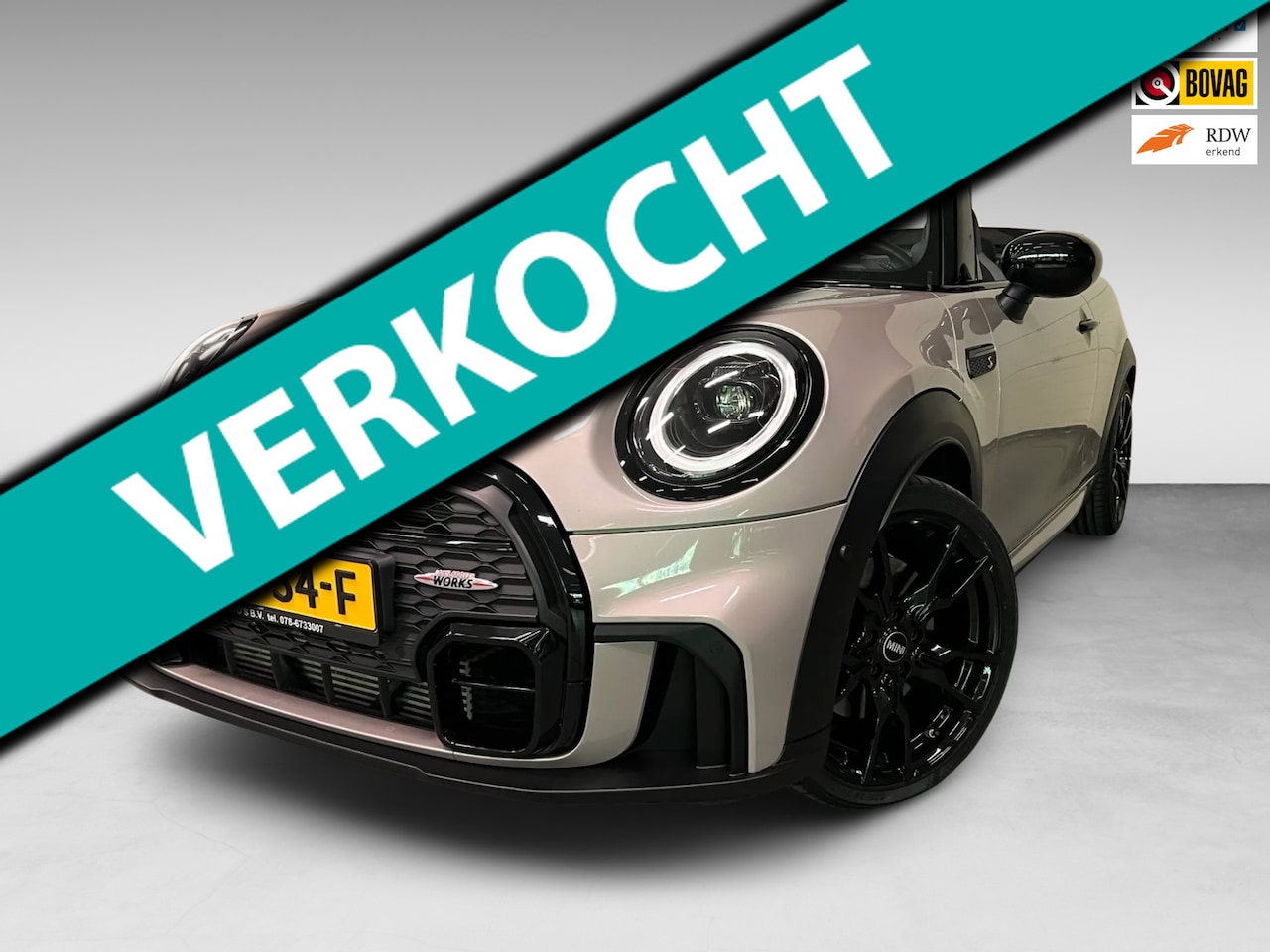MINI Cabrio - 2.0 Cooper S JCW 18'' JCW-STOELEN/NAVI/H-UP/H-KARDON/CAM/DAB/CARPLAY/// - AutoWereld.nl