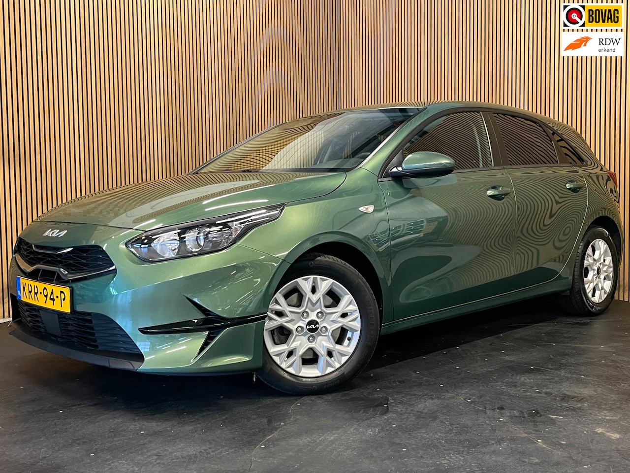 Kia Cee'd - Ceed 1.0 T-GDi DynamicLine|APPLE CARPLAY, ANDROID AUTO|STOEL-,STUURVERWARMING|CAMERA|CRUIS - AutoWereld.nl