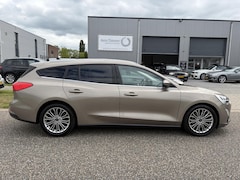 Ford Focus Wagon - 1.0 EcoBoost Titanium Business AUTOMAAT