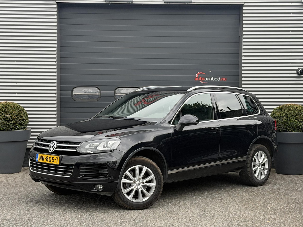 Volkswagen Touareg - 3.0 TDI R-line | Luchtvering | Trekhaak | Xenon | DAB | Lederen Bekleding | - AutoWereld.nl