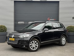 Volkswagen Touareg - 3.0 TDI R-line | Luchtvering | Trekhaak | Xenon | DAB | Lederen Bekleding |