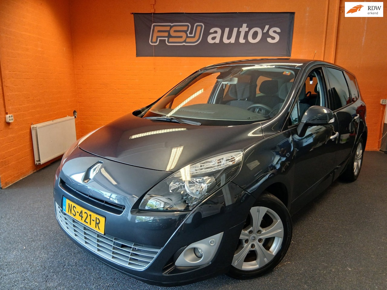 Renault Grand Scénic - 2.0 / AUTOMAAT / DYNAMIQUE / AIRCO!! - AutoWereld.nl