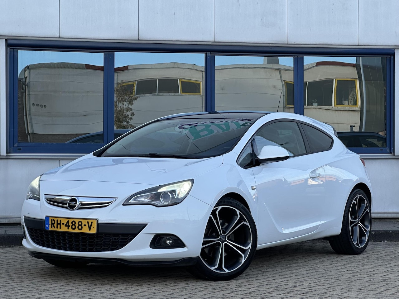 Opel Astra GTC - 1.4 Turbo Sport 1.4 Turbo Sport 172 PK - AutoWereld.nl
