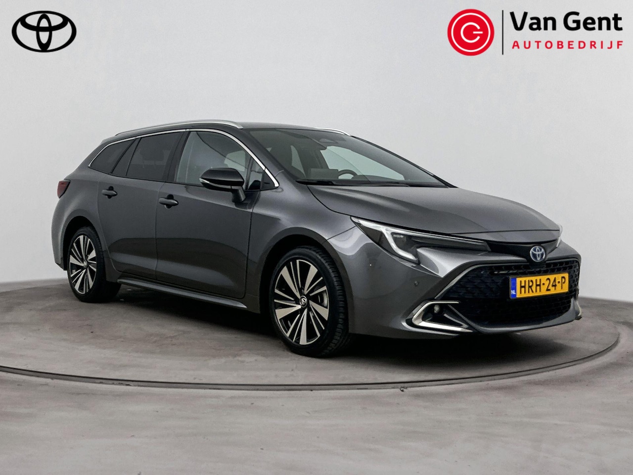 Toyota Corolla Touring Sports - Hybrid 140 Dynamic | Apple Carplay / Android Auto | Stoelverwarming | Parkeersensoren voor - AutoWereld.nl