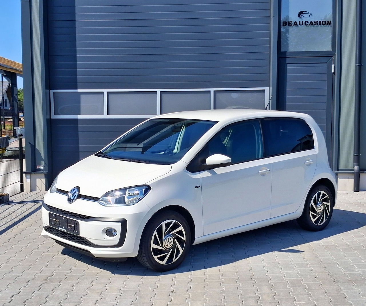 Volkswagen Up! - 1.0 BMT move up! Join - 75pk *1e eigenaar *VW onderhouden *historie bekend *apk 30-06-2028 - AutoWereld.nl