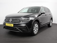 Volkswagen Tiguan Allspace - 1.5 TSI 150pk DSG Life 7p. Navigatie Climate Control Trekhaak afneembaar Elektrische bedie