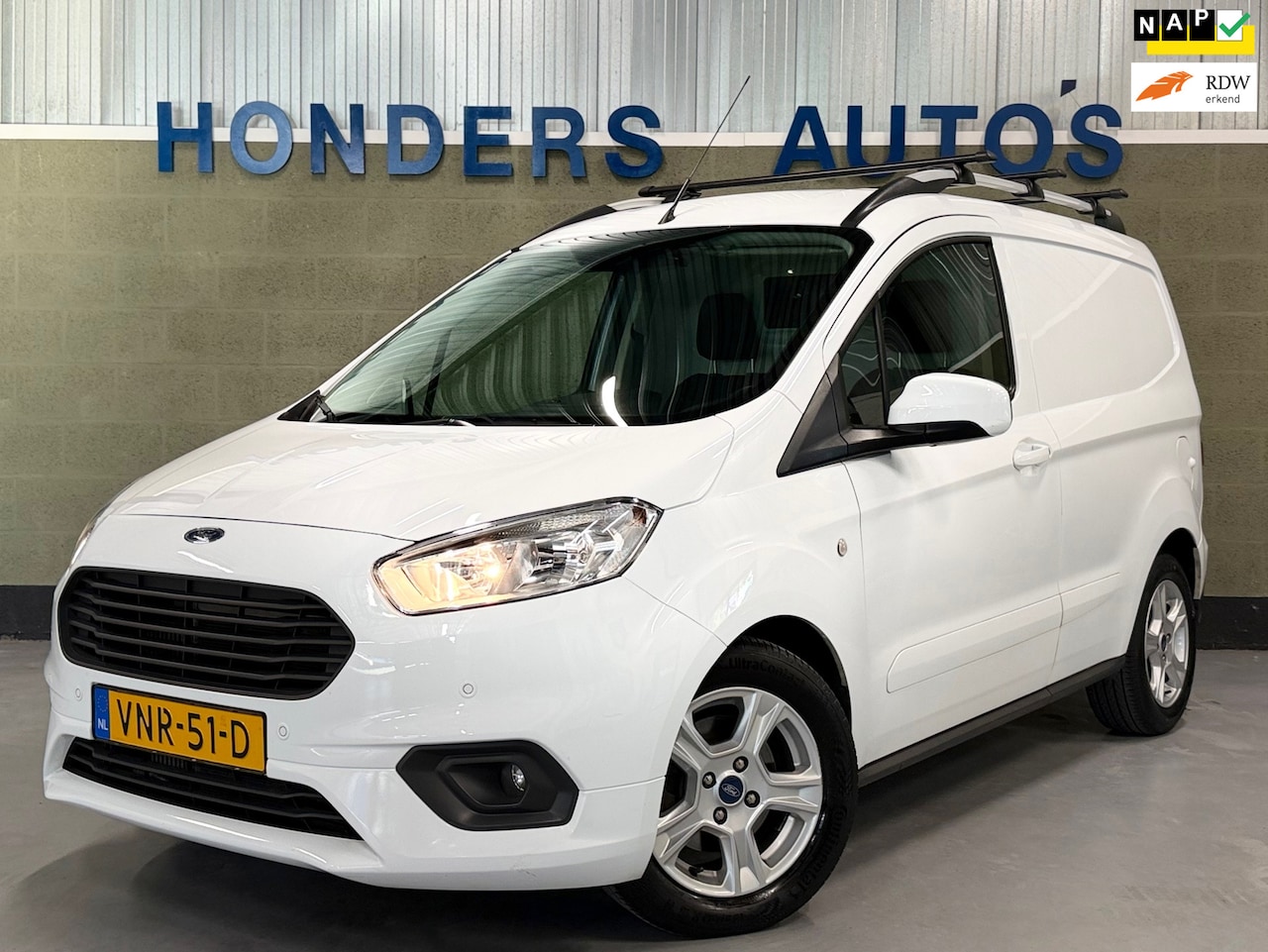 Ford Transit Courier - 1.0 Limited EcoBoost S&S | CARPLAY | NAP | VOORRUITVERW | STOELVERW | BULLLOCK | DAKDRAGER - AutoWereld.nl