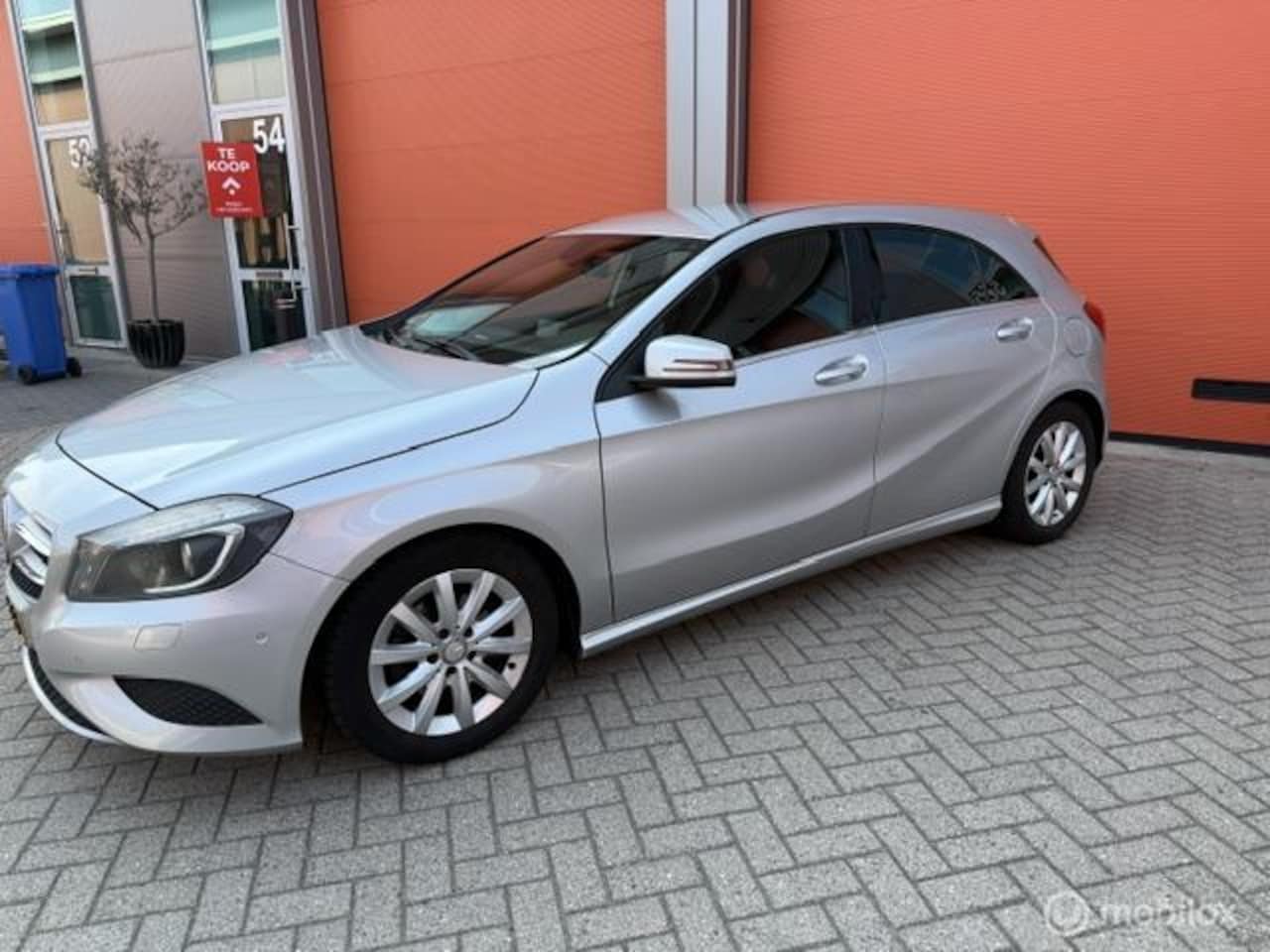 Mercedes-Benz A-klasse - 180 Edition KM NAP-APK 09-27- VEEL EXTR'S - AutoWereld.nl
