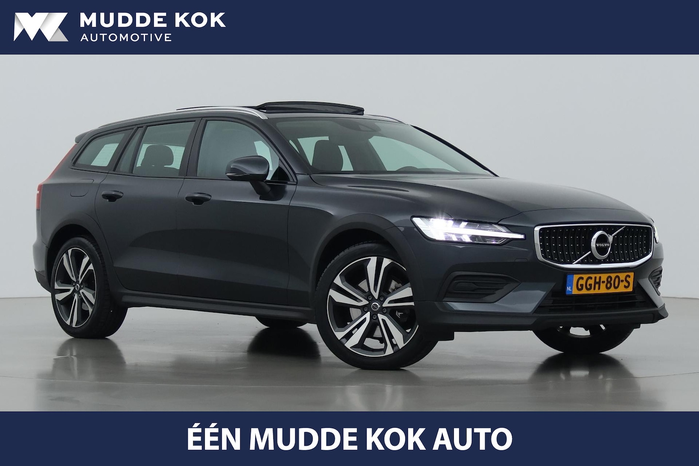 Volvo V60 Cross Country - 2.0 D4 AWD Pro | Trekhaak | Panoramadak | Camera | Polestar Optimalisatie | Memory | Stoel - AutoWereld.nl