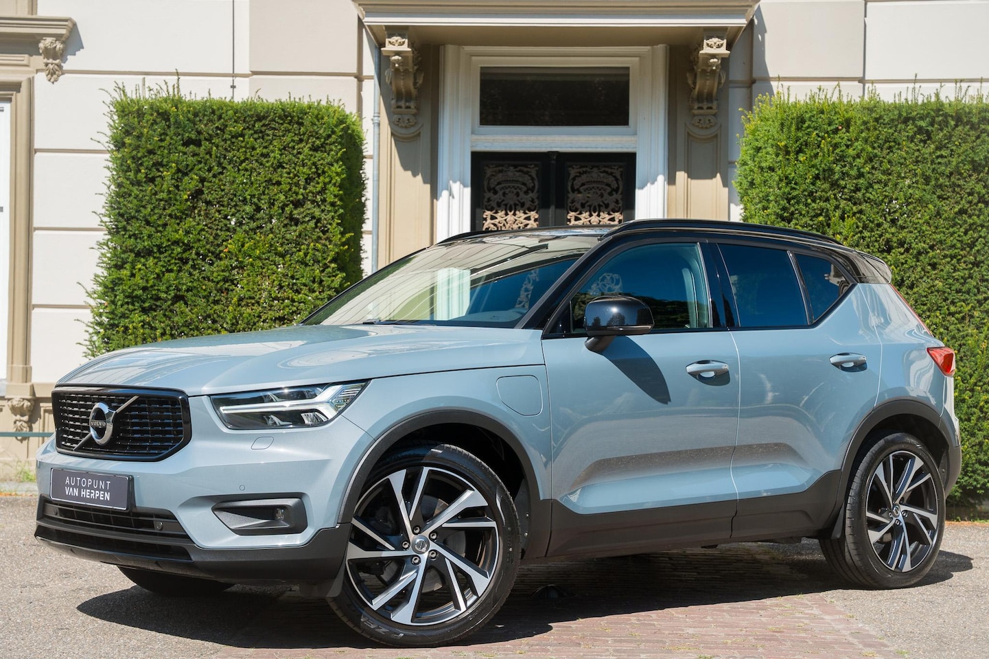 Volvo XC40 - 1.5 T5 Recharge R-Design TREKHAAK | H&K | MEMORY | HALF LEDER | 1E EIGN - AutoWereld.nl