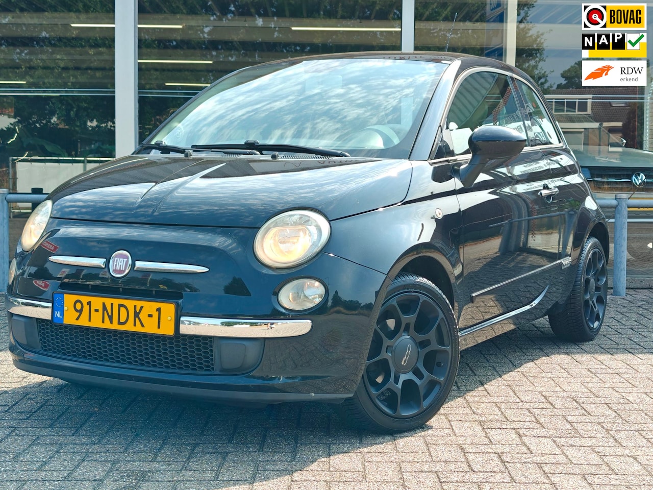 Fiat 500 - 1.2 Lounge Automaat | Panoramadak | Lederen bekleding | Nieuwe distributieriem ! - AutoWereld.nl