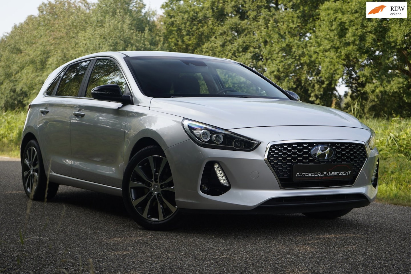 Hyundai i30 - 1.0 T-GDI Premium 1.0 T-GDI Premium, Navigatie, Xenon, Carplay! - AutoWereld.nl