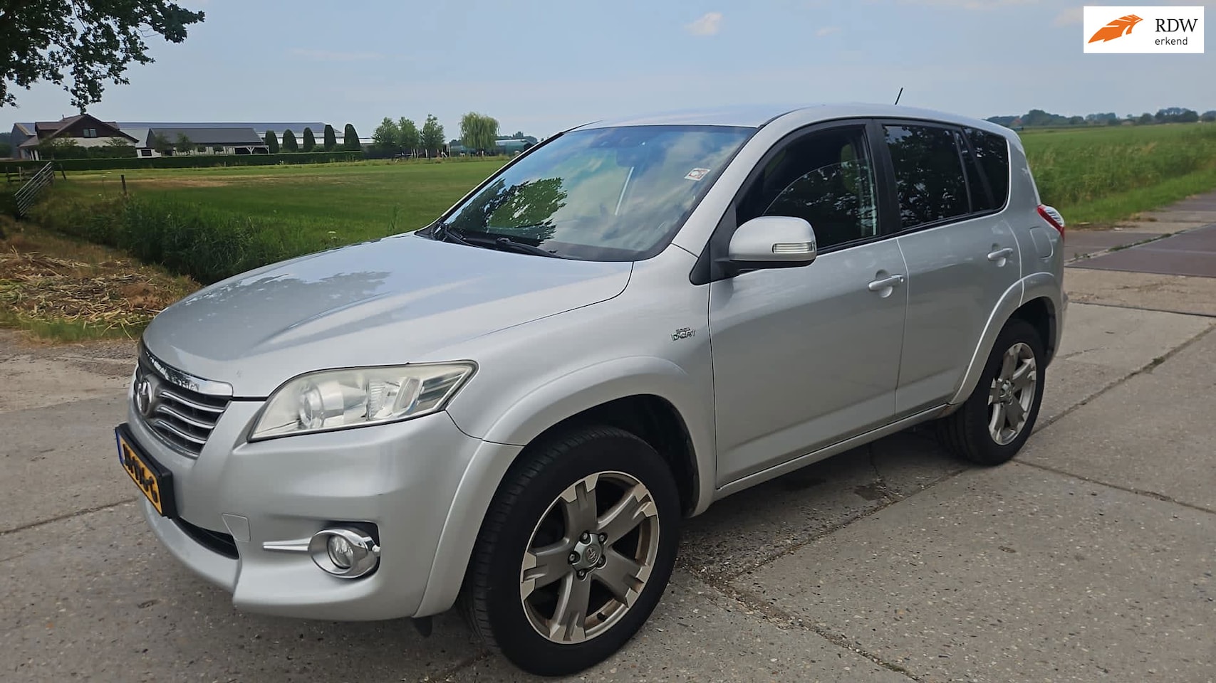 Toyota RAV4 - 2.2 D-CAT Dynamic/ automaat/ 4x4 drive/ clima/ euro 5 - AutoWereld.nl