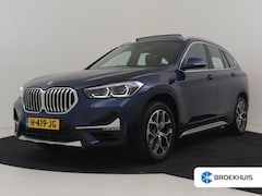 BMW X1 - sDrive20i VDL Nedcar Edition | Head-up display | Glazen panorama-dak | Trekhaak | Achterui