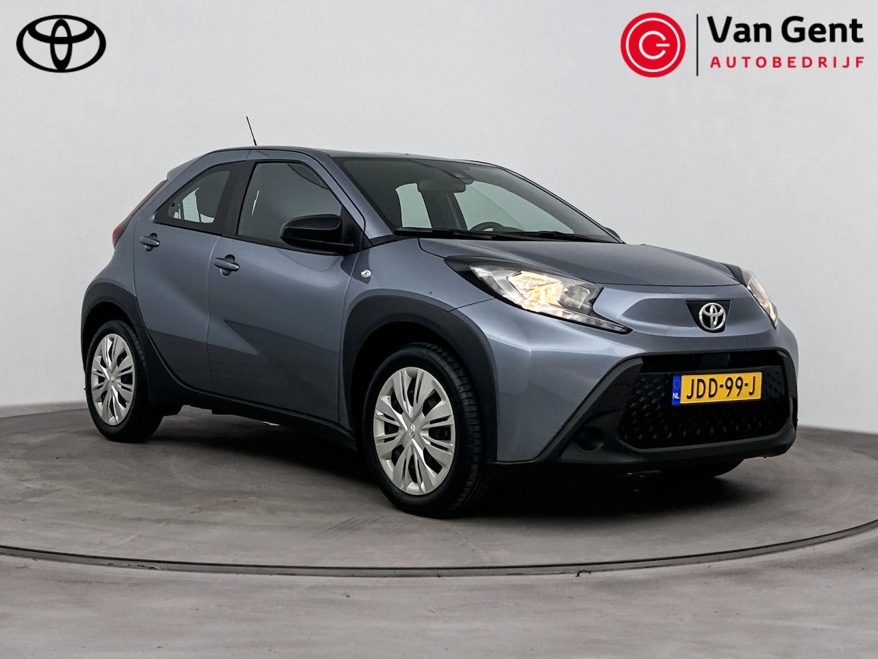 Toyota Aygo X - 1.0 VVT-i MT Play | Apple Carplay / Android Auto | Adaptive Cruise | Airco | Camera | Rijs - AutoWereld.nl