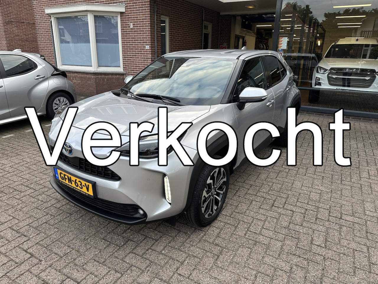 Toyota Yaris Cross - 1.5 Hybrid Executive Limited dodehoekdetectie / stoelverwarming / stuurwielverwarming / pa - AutoWereld.nl