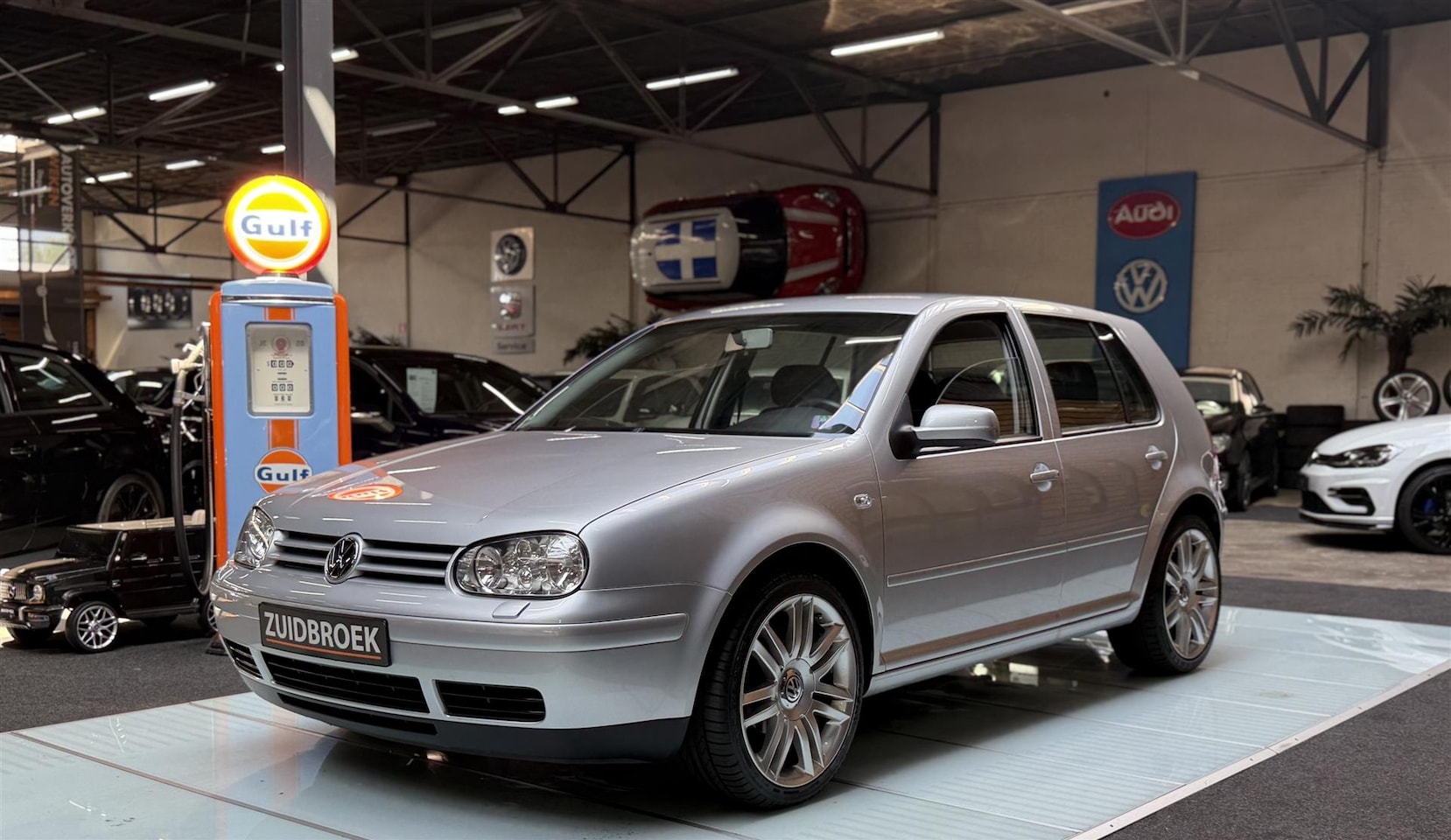 Volkswagen Golf - 1.6 Pacific | 62DKM | Uniek | Clima | Nette Auto - AutoWereld.nl