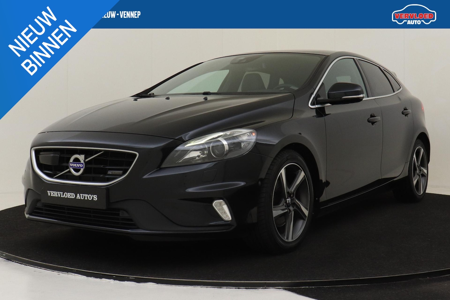 Volvo V40 - T3 R-DESIGN -PANO.DAK|PREMIUM-SOUND|POWER-SEATS|LEDER|CAMERA|ADAP.CRUISE|STANDKACHEL|ADAP. - AutoWereld.nl