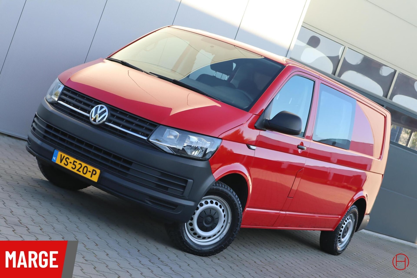 Volkswagen Transporter - 2.0 TDI L2H1 Dubbele cabine / MARGE / Trekhaak - AutoWereld.nl