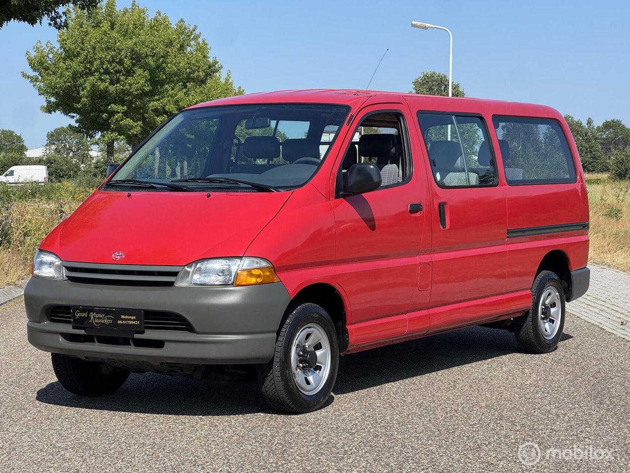 Toyota HiAce - 2.4i 4WD LWB 1999 Benzine - AutoWereld.nl