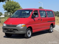 Toyota HiAce - 2.4i 4WD LWB 1999 Benzine