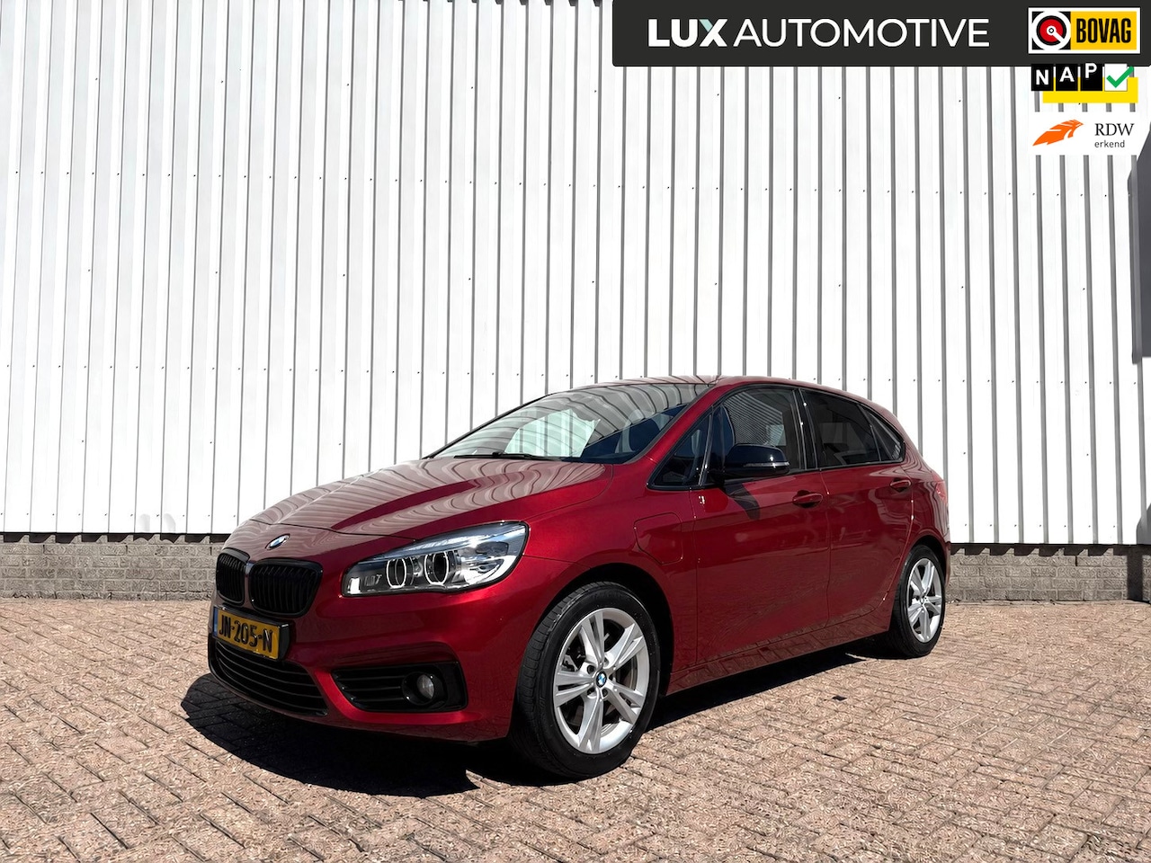 BMW 2-serie Active Tourer - 225xe Centennial Executive 225xe Centennial Executive, CarPlay, Navi, Camera, Leder, NAP - AutoWereld.nl