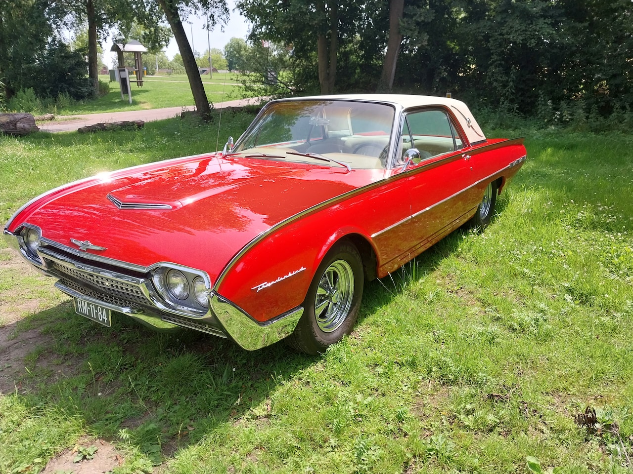 Ford Thunderbird - Landau Coupé V8 6.4L (1962) – Bullet Bird - AutoWereld.nl
