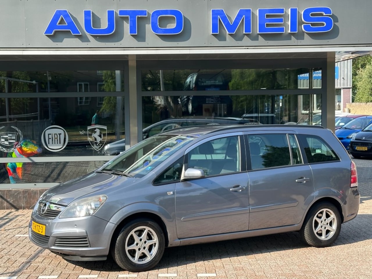 Opel Zafira - 1.6 Esseentia Airco Cruise Trekhaak 7 Zitter - AutoWereld.nl