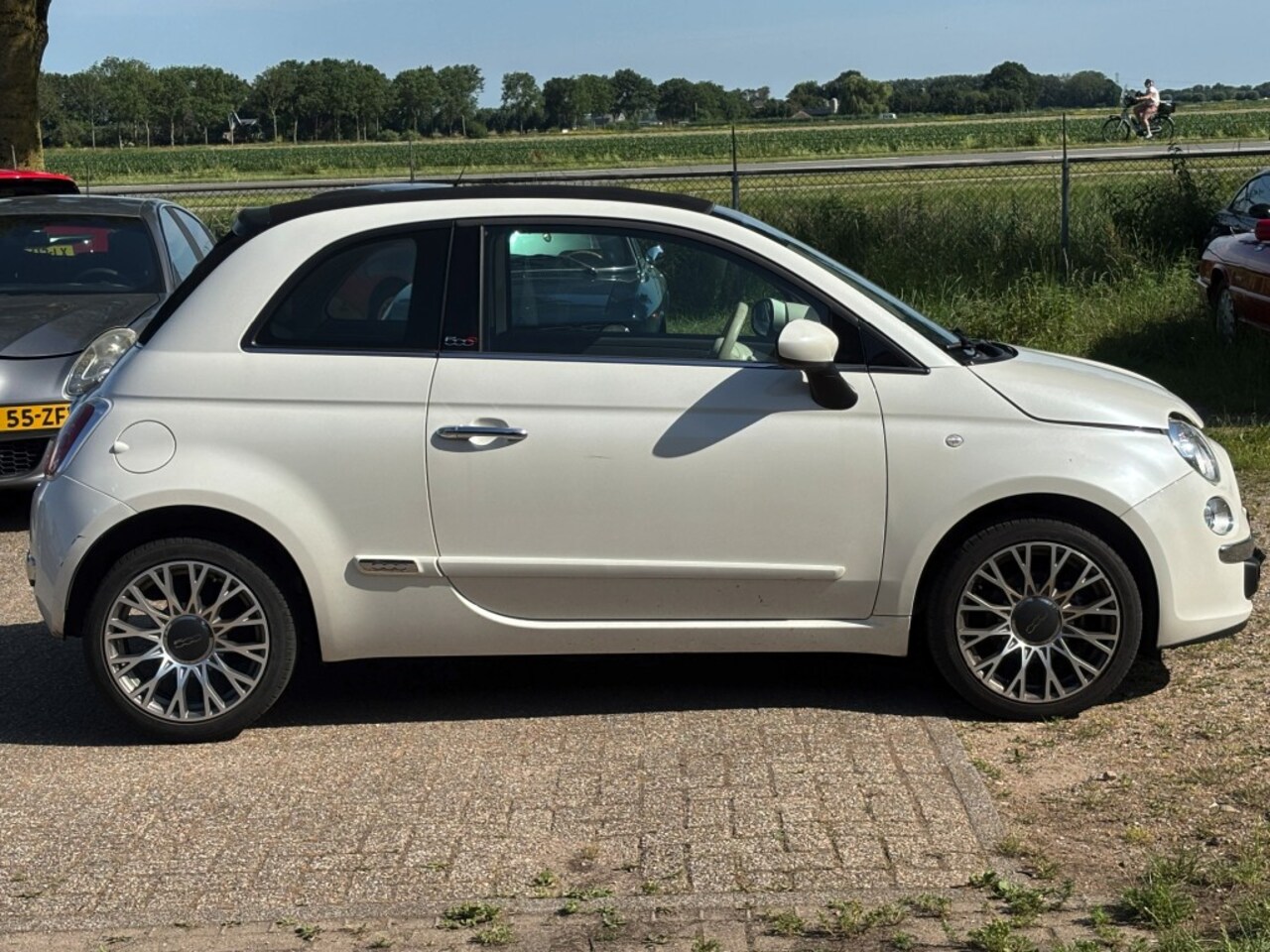 Fiat 500 - C 1.2 cabriolet met slechts 42.700 km ! Airco NL auto - AutoWereld.nl