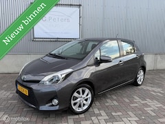 Toyota Yaris - 1.5 Full Hybrid Dynamic 2013 Automaat / Camera / Keyless / Trekhaak / 2e eigenaar NAP