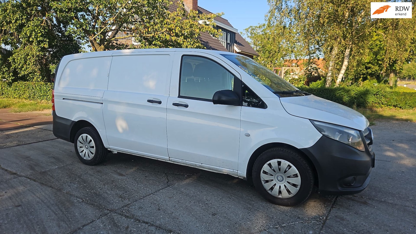 Mercedes-Benz Vito - 111 CDI/ lang model/ airco/ bj 2018 ( euro 6) - AutoWereld.nl
