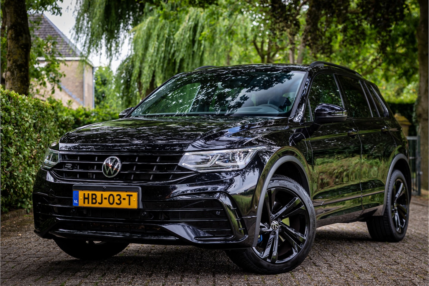 Volkswagen Tiguan - 1.4 TSI eHybrid R-Line Business+ IQ Light Head Up 360 Camera ACC Trekhaak DCC - AutoWereld.nl