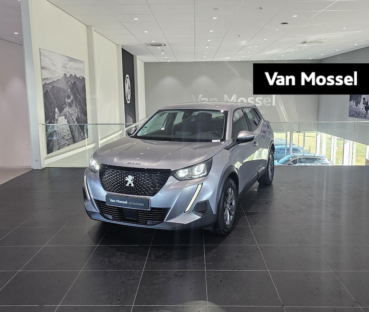 Peugeot 2008 - 1.2 Active Hoge instap - AutoWereld.nl