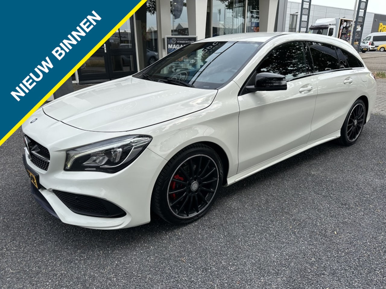 Mercedes-Benz CLA-klasse Shooting Brake - 180 AMG N. Ed. Plus - AutoWereld.nl