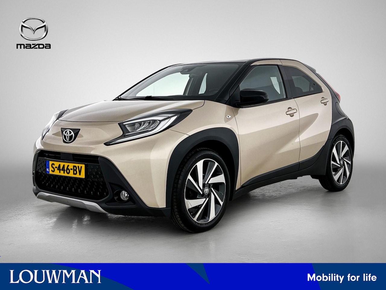 Toyota Aygo X - 1.0 VVT-i S-CVT Envy Automaat | Navigatie | JBL Soundsystem | Draadloos Opladen | Climate - AutoWereld.nl