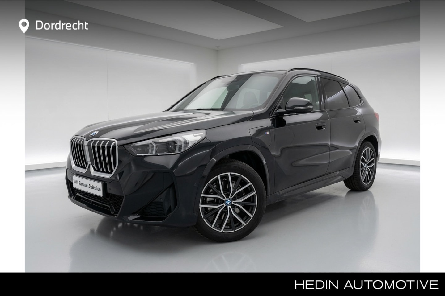 BMW X1 - xDrive25e M-Sport | Panorama | 18" | Camera | Comfort Access - AutoWereld.nl
